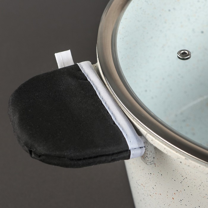 Набор посуды "Север", 4 предмета: кастрюли 8/6 л ,сковорода 30х4,5 см, ковш 2 л 18х9,5 см, набор приборов 6 шт