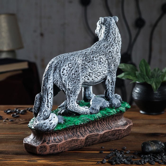 Сувенир "Снежный барс", 29 х 30 см