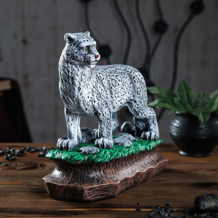 Сувенир &quot;Снежный барс&quot;, 29 х 30 см