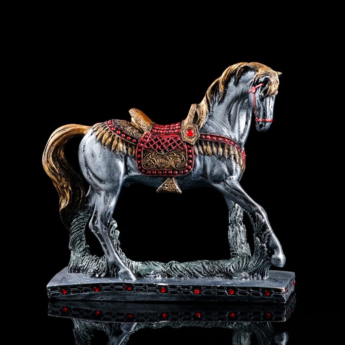 Сувенир "Гарцующий конь" со стразами, 32 х 35 см