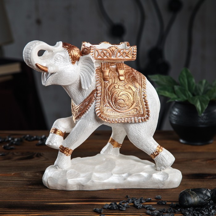 Сувенир "Слон" бело-золотой