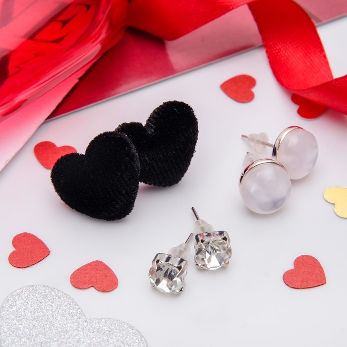 Пусеты 3 пары "Сердце" объёмное, цвет чёрно-белый в серебре