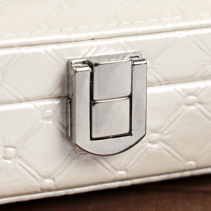 Шкатулка кожзам для украшений "Стёганная" белоснежная 4,5х10х15 см