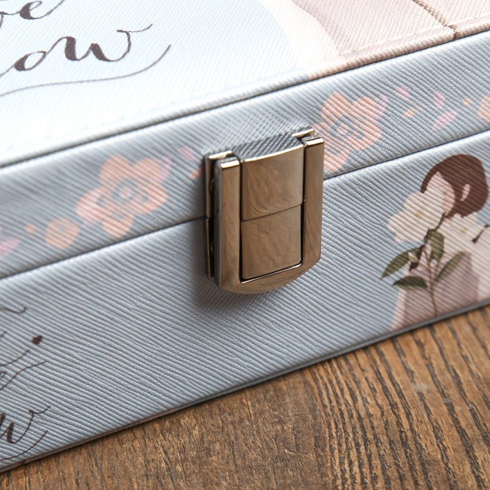 Шкатулка кожзам под часы 1 отделение и бижутерию "Девушка с сакурой" 7х20х14 см