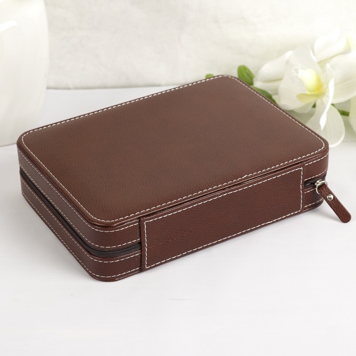 Шкатулка кожзам под часы 8 отделений "Белая строчка на коричневом" 6х24х18 см