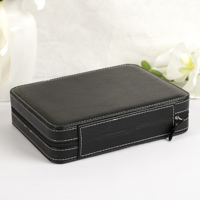 Шкатулка кожзам под часы 8 отделений "Белая строчка на чёрном" 6х24х18 см