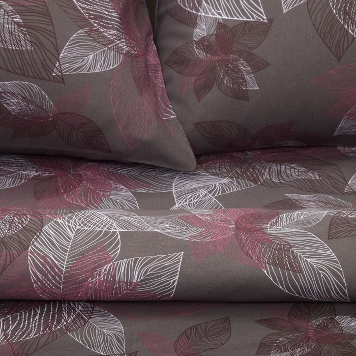 Постельное бельё "Этель" 1,5 сп. Ночь 143х215 см, 150х214 см, 70х70 см 2 шт,100% хл, бязь + подарок - полотенце микс