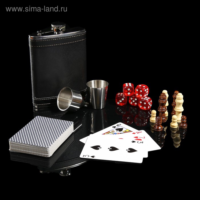 

Набор 6 в 1: фляжка 8 oz, рюмка, воронка, кубики 5 шт, карты, шахматы, 18 х 24 см