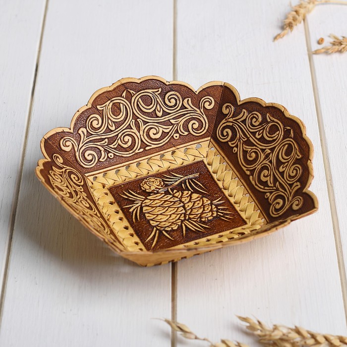 Тарелка «Шишки», 16×16×5 см, береста