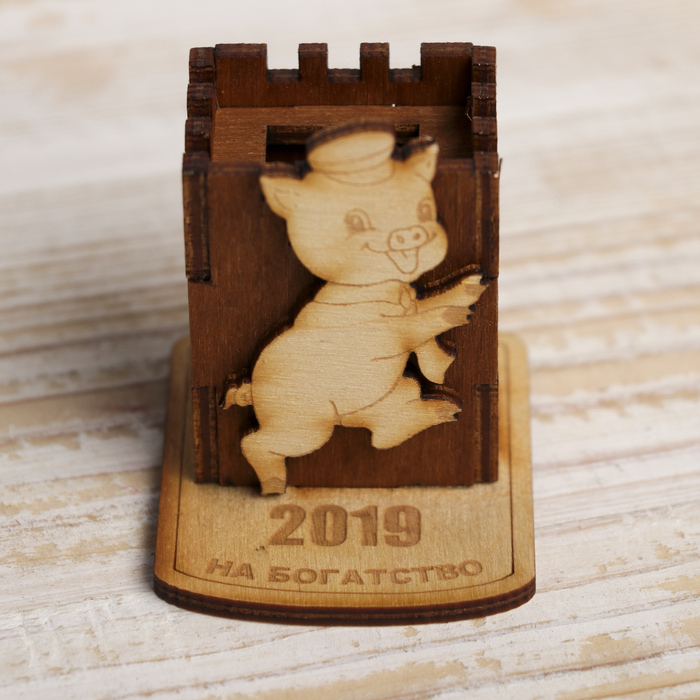 Держатель для зубочисток для декора "Ниф-Ниф" из фанеры 5х5,5х6 см МИКС