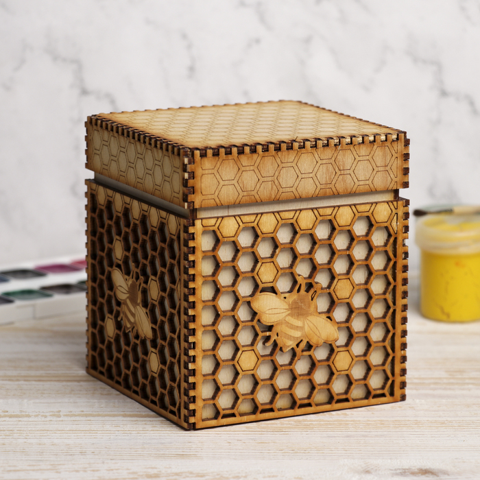 Коробка для декора "Пчелиный рай" из фанеры 11,5х12,5х11,5 см