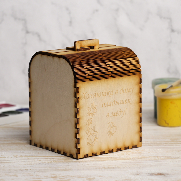 Коробка для декора "Хозяюшка в дому-оладышек в меду" из фанеры 9,5х12х9,5 см