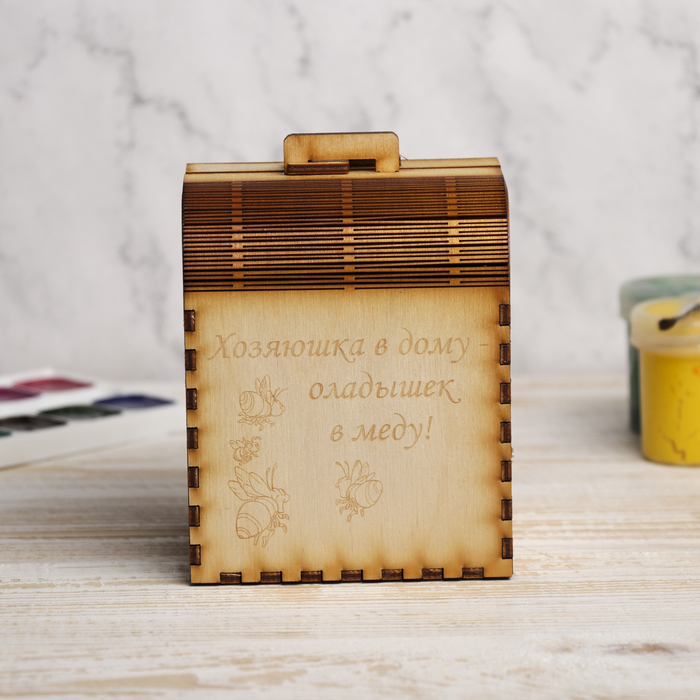 Коробка для декора "Хозяюшка в дому-оладышек в меду" из фанеры 9,5х12х9,5 см
