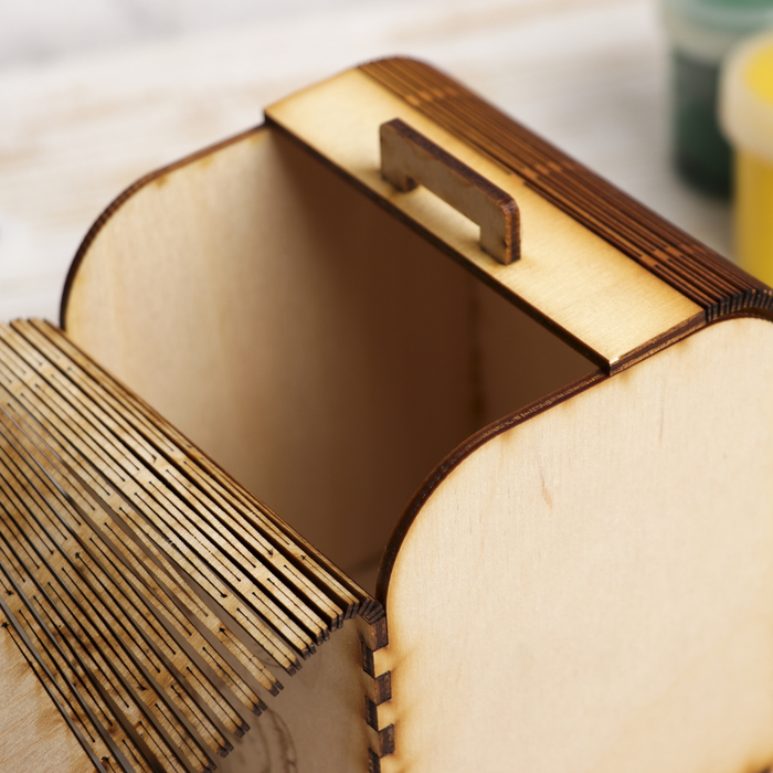 Коробка для декора "Хозяюшка в дому-оладышек в меду" из фанеры 9,5х12х9,5 см