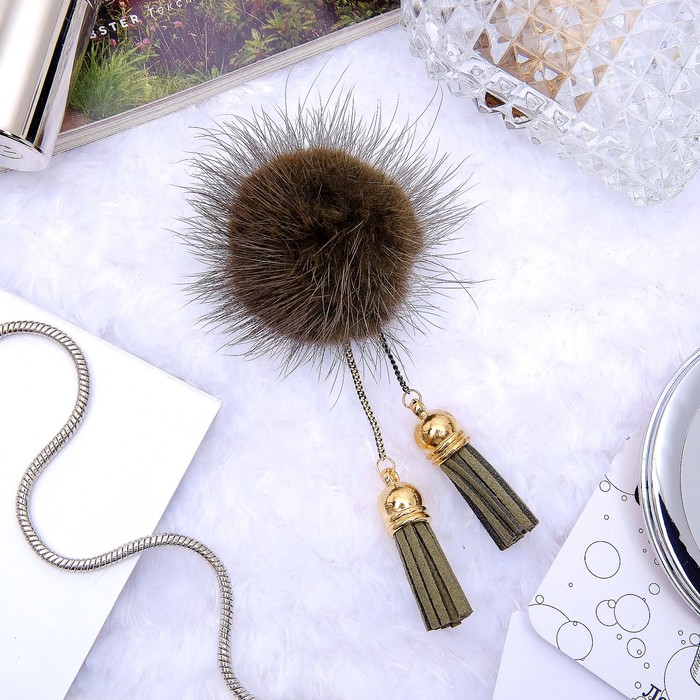 Брошь "Пушистик" с подвесками, цвет зеленый