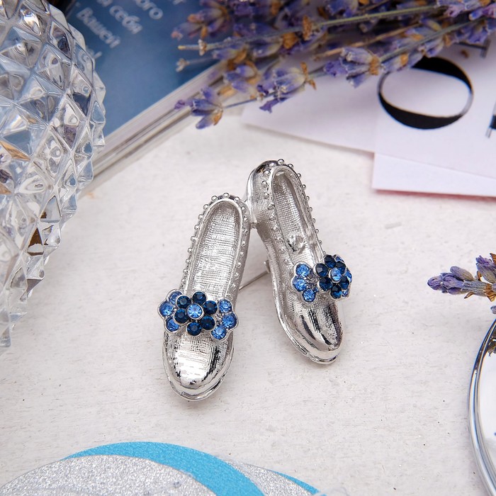Брошь "Туфельки" лофферы, цвет синий в серебре