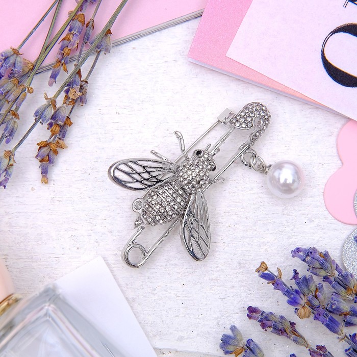 Булавка "Шмель" с бусиной, 5,5см, цвет белый в серебре