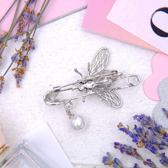 Булавка "Шмель" с бусиной, 5,5см, цвет белый в серебре