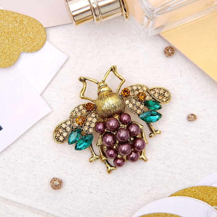 Брошь "Мушка жемчужная", цветная в золоте