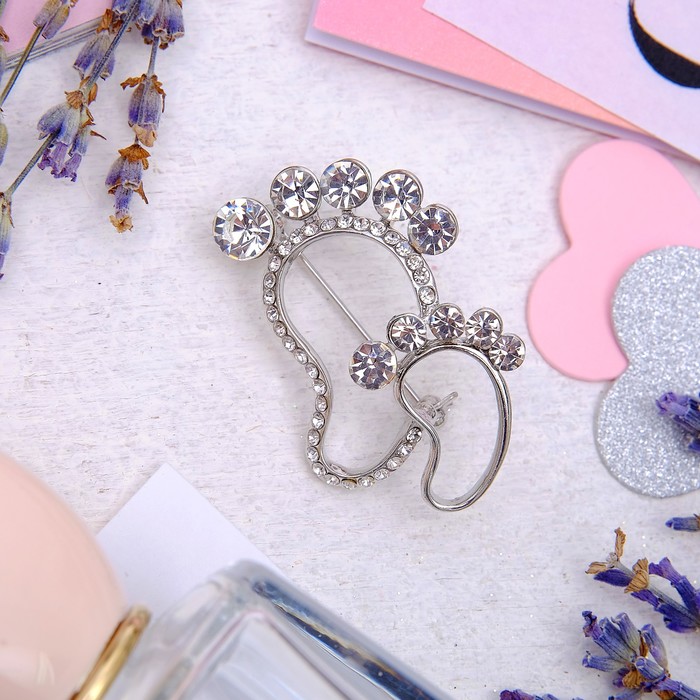 Брошь "Ножки", цвет белый в серебре