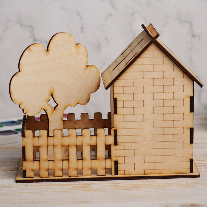 Копилка для декора "Домик с забором" из фанеры 19х15х9,5 см (набор 13 деталей)