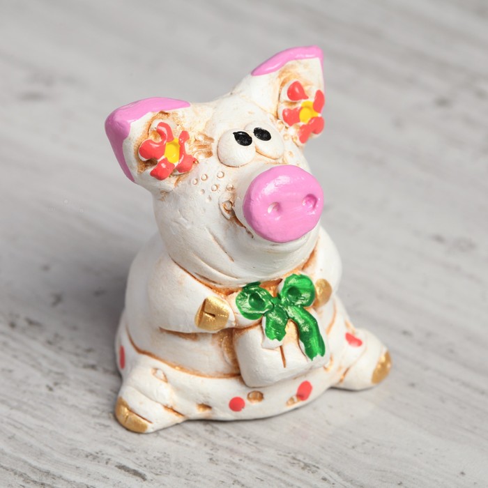 Статуэтка "Свинка с мешочком"