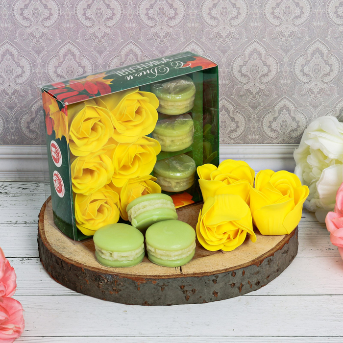 Подарочный набор "С днём учителя!": мыльные лепестки, 6 шт. и мыло в форме пирожного, 3 шт.