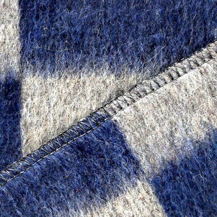 Одеяло полушерстяное, 500 г/м2, 140х205 клетка синий, 70% шерсть, 30% лавсан