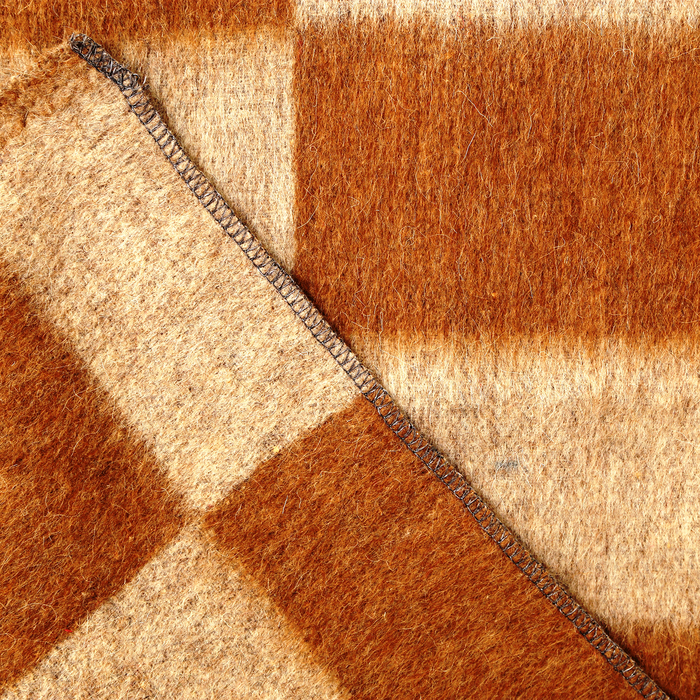 Одеяло полушерстяное, 500 г/м2, 140х205 клетка бежевый, 70% шерсть, 30% лавсан