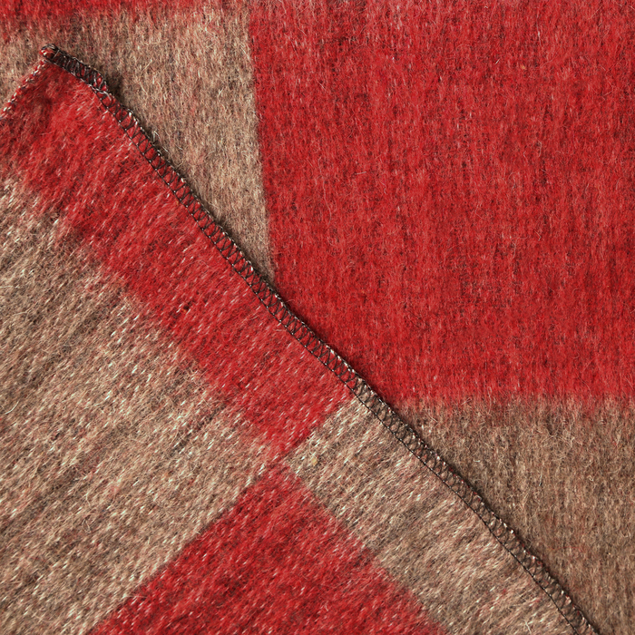 Одеяло полушерстяное, 400 г/м2, 140х205 клетка бордо, 70% шерсть, 30% лавсан