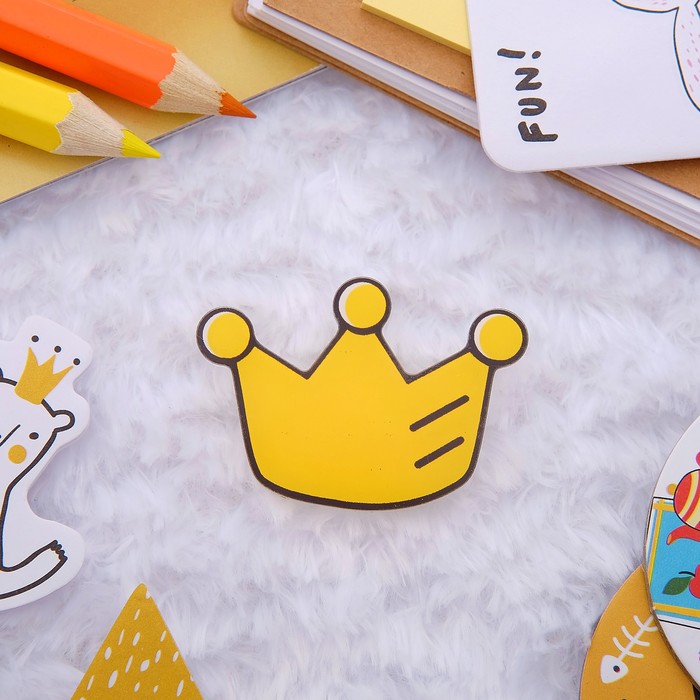 Брошь "Корона мультяшная", цвет желтый