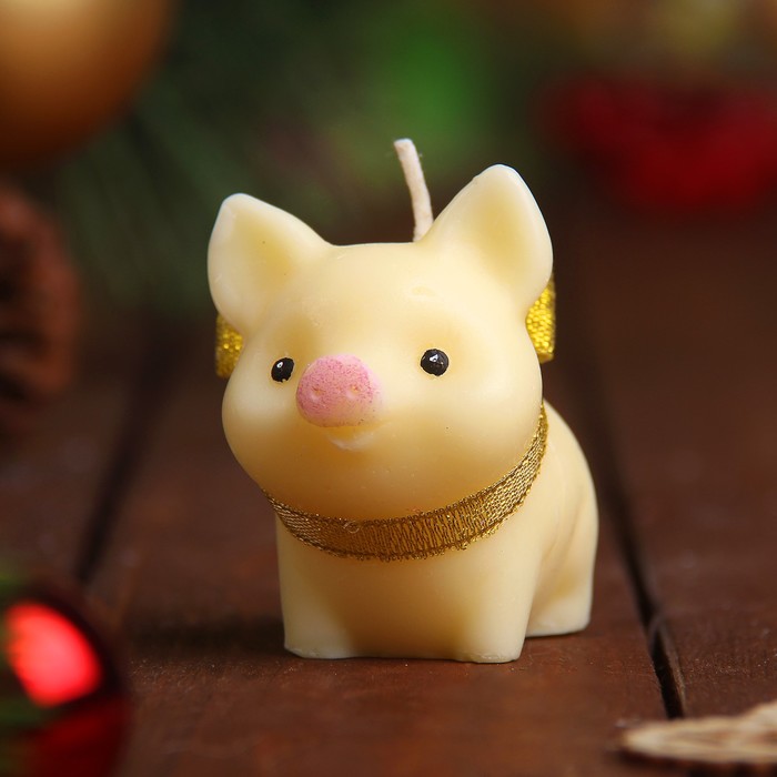 Свеча новогодняя "Поросёнок" молочная, 6,3х6см