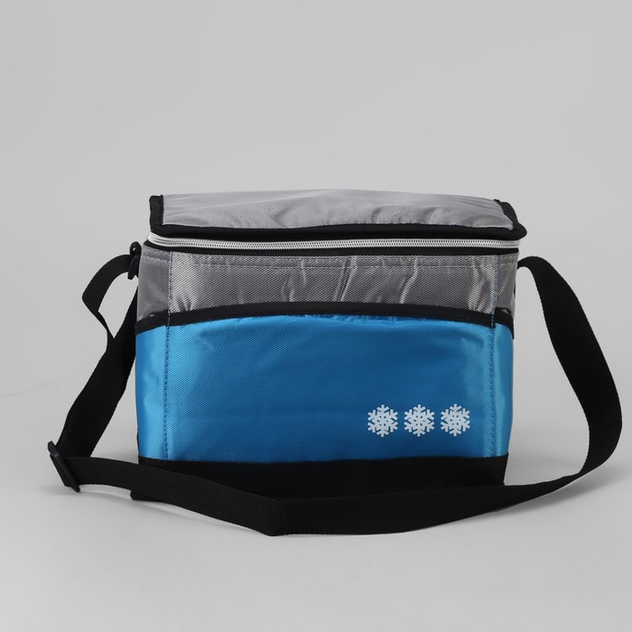 Сумка-термо дорожная, отдел на молнии, 3 наружных кармана, регулируемый ремень, цвет голубой