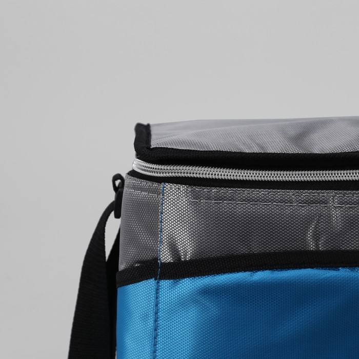 Сумка-термо дорожная, отдел на молнии, 3 наружных кармана, регулируемый ремень, цвет голубой