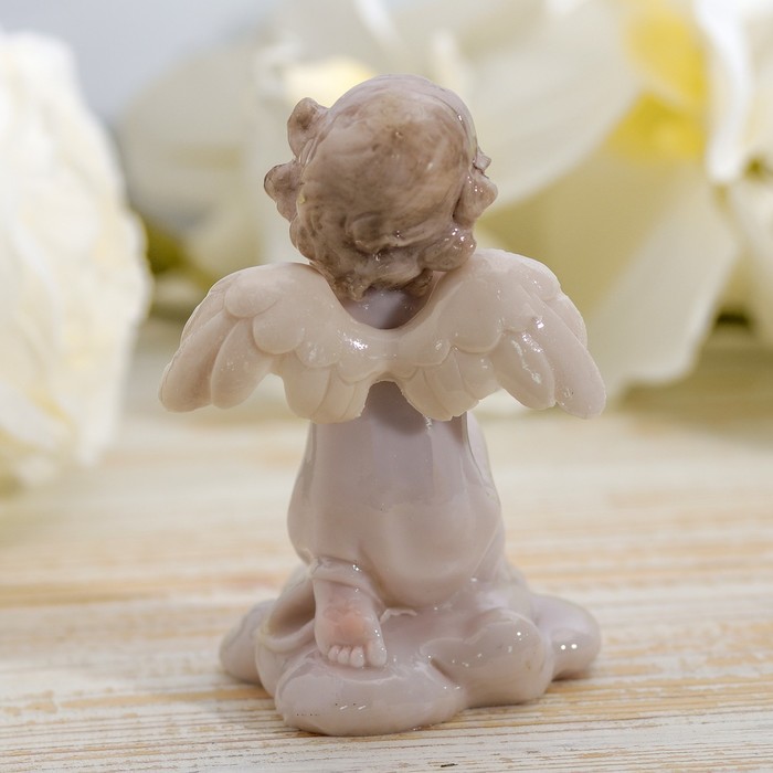 Сувенир полистоун лак "Ангел на облачке - молитва" 11,5х8х6,5 см