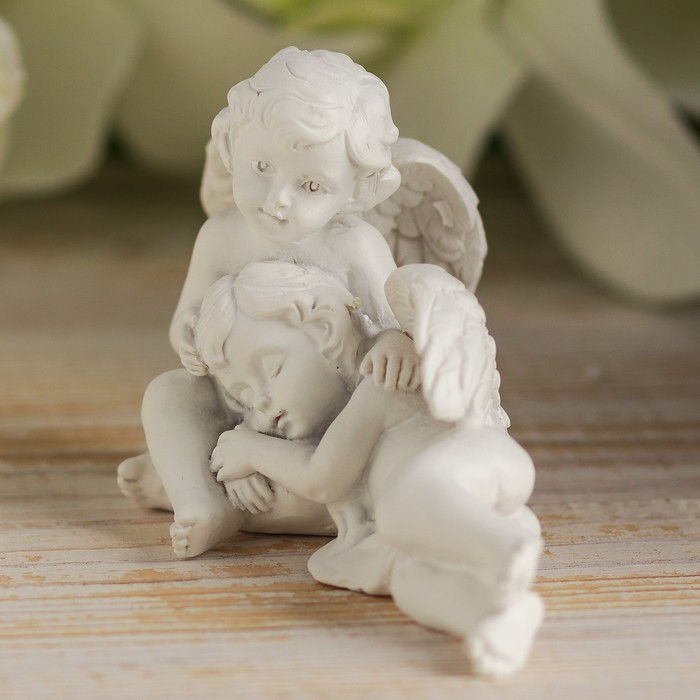 Сувенир полистоун "Ангелочки белоснежные - Охраняя сон" 6,5х10,5х5 см