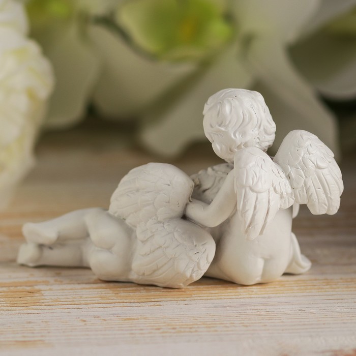 Сувенир полистоун "Ангелочки белоснежные - Охраняя сон" 6,5х10,5х5 см