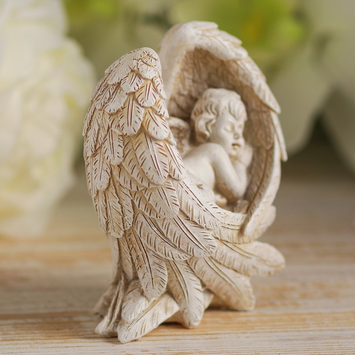 Сувенир полистоун "Ангел спящий в крыльях" МИКС 8,5х4,5х8 см