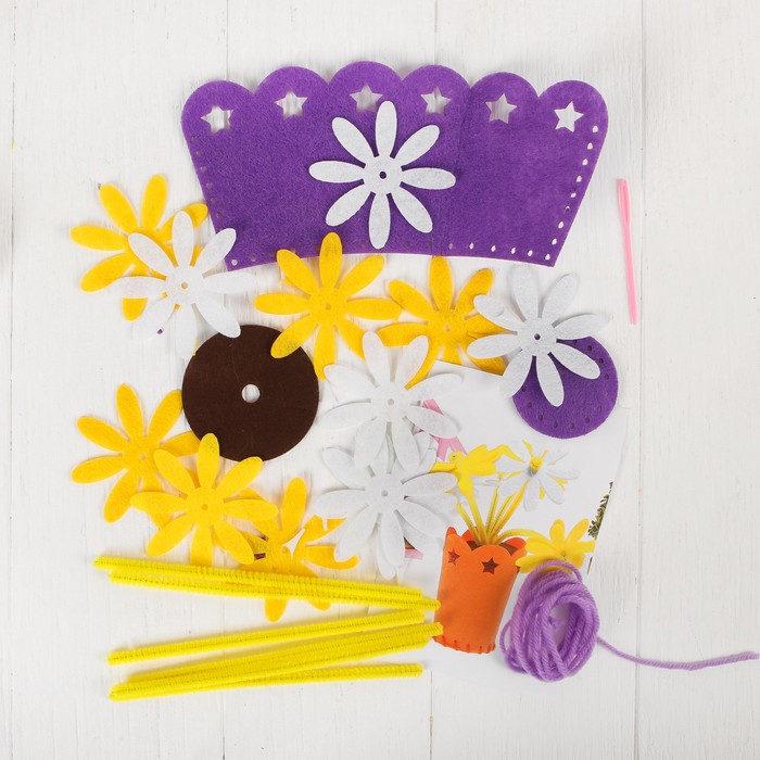 Набор для создания букета в горшочке из фетра "Ромашки" с иглой, меховые палочки