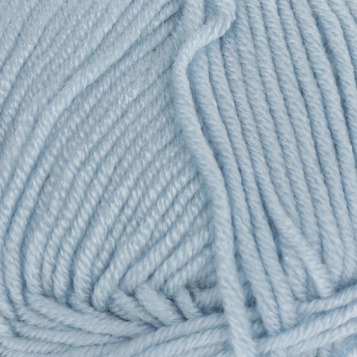Пряжа "Everyday bebe lux" 100% премиум акрил 250м/100гр (70410 св. голубой)