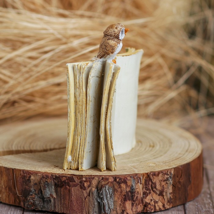 Сувенир полистоун "Филин и старинная тетрадь"