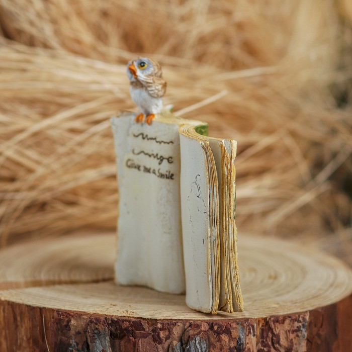 Сувенир полистоун "Филин и старинная тетрадь"