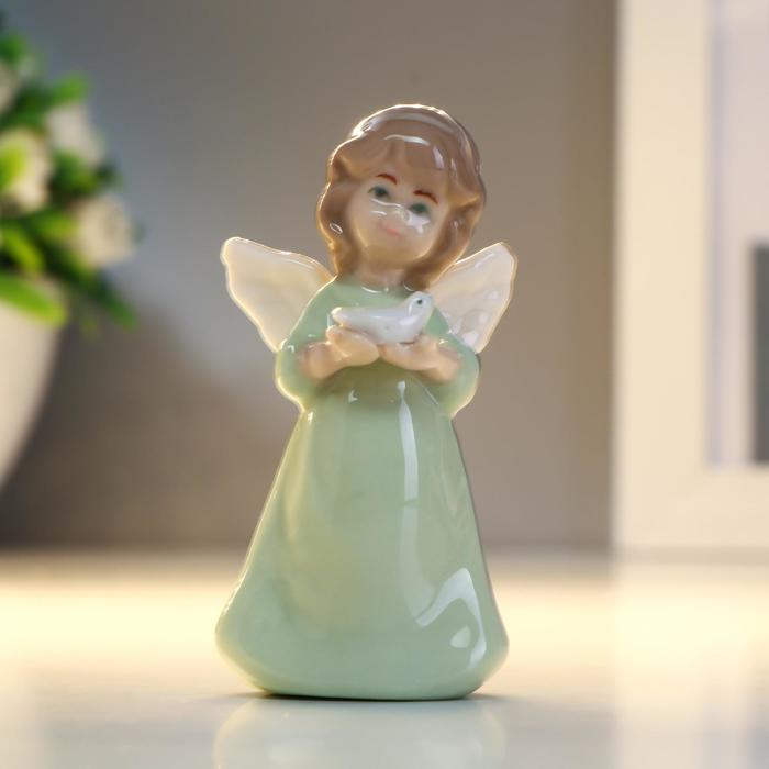 Сувенир керамика "Ангел в зелёном платье с голубем в руках" 6,5х3,3х2,5 см