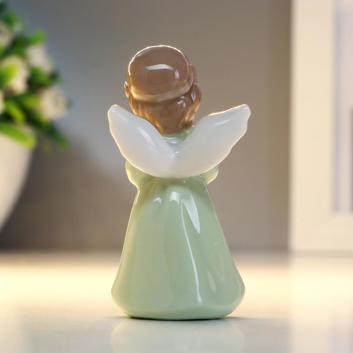 Сувенир керамика "Ангел в зелёном платье с голубем в руках" 6,5х3,3х2,5 см