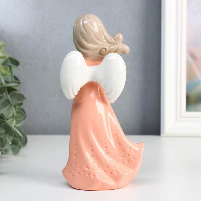 Сувенир «Ангел-девочка с сердцем в руках»