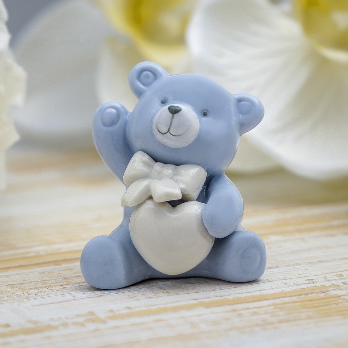 Сувенир керамика "Голубой медвежонок с бантом и сердцем" 5,5х4,3х5 см