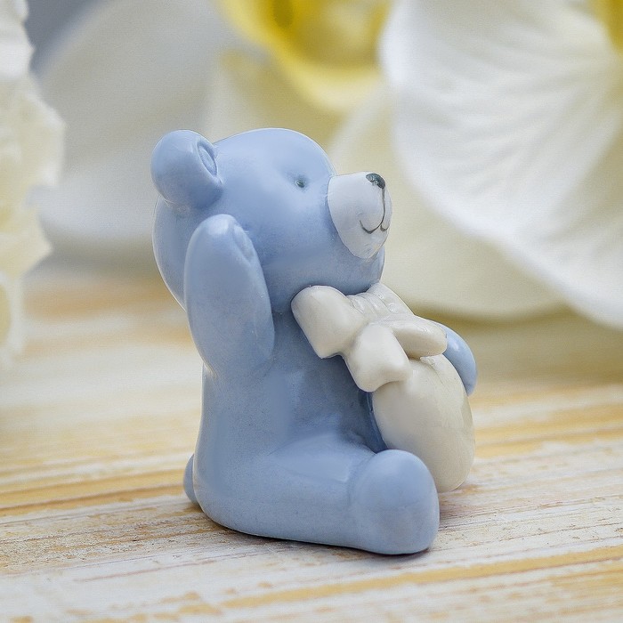 Сувенир керамика "Голубой медвежонок с бантом и сердцем" 5,5х4,3х5 см