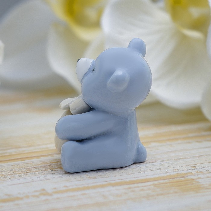 Сувенир керамика "Голубой медвежонок с бантом и сердцем" 5,5х4,3х5 см