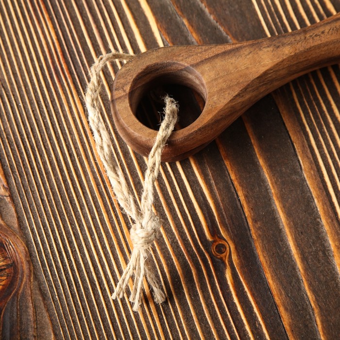 Доска авторская для подачи №1, из слэба, массив ореха, 40 х 20 см