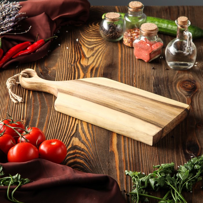 Доска авторская для подачи №3, из слэба, массив ореха, 40 х 20 см